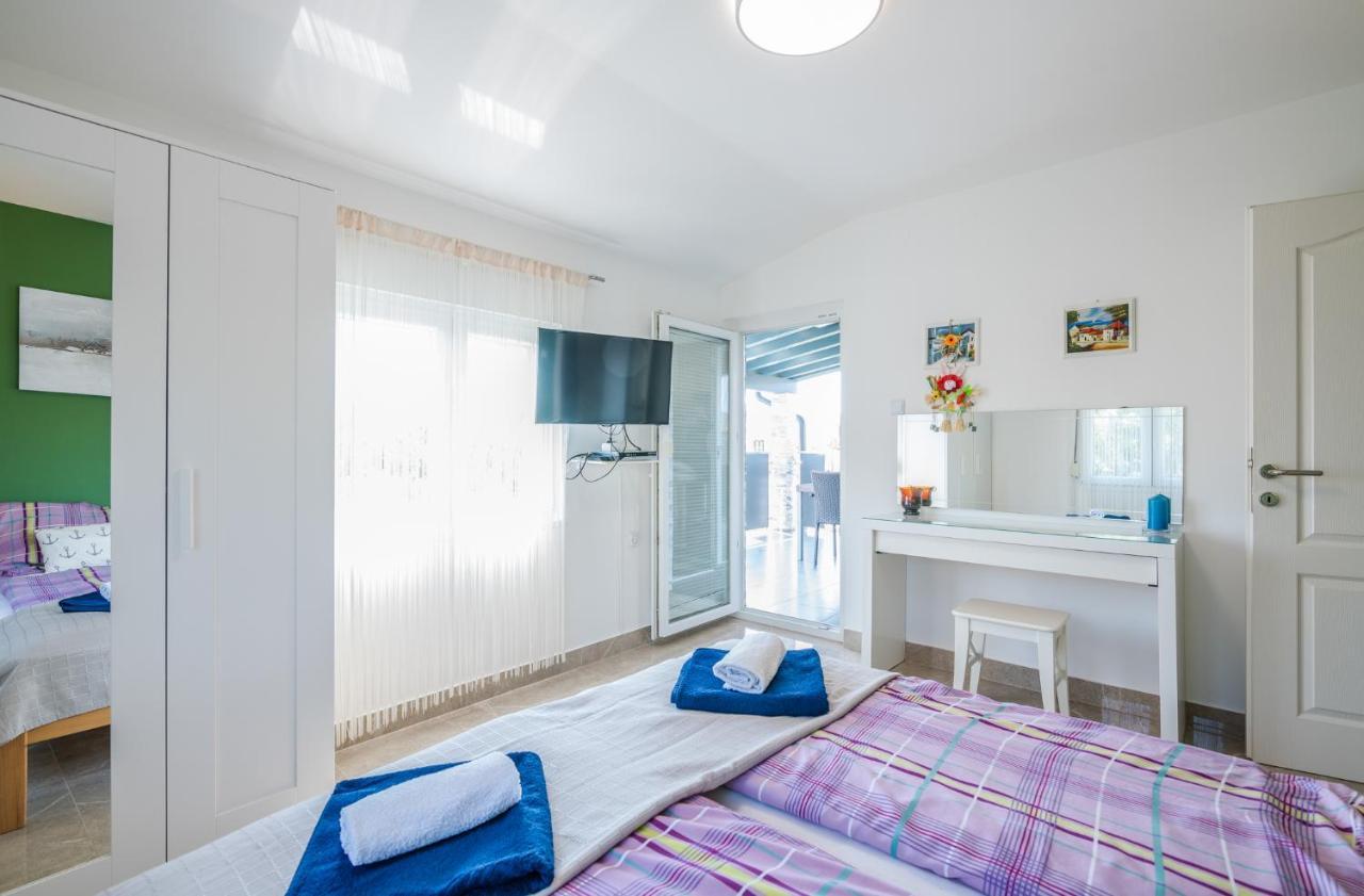 Apartment Dragica Čižići Exteriör bild